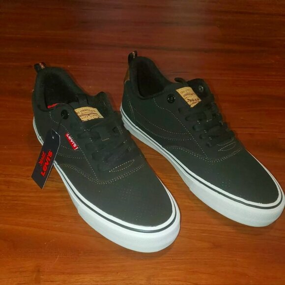 Similar items Sponsored See all   Levi's Mens Black Canvas Shoes Size 9 - Picture 1 of 3